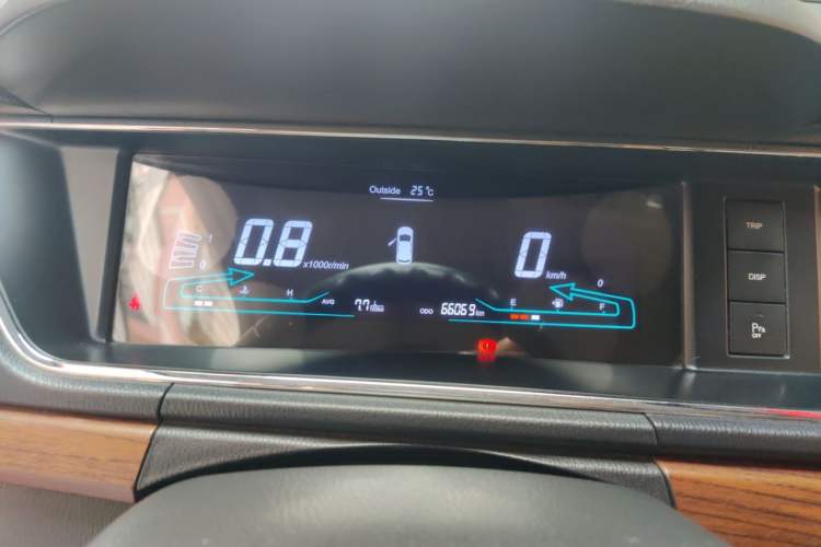 Used CHANGAN KAICHENG Oushang A600 2016 1.5L Manual Luxury 7-Seater Instrument Cluster