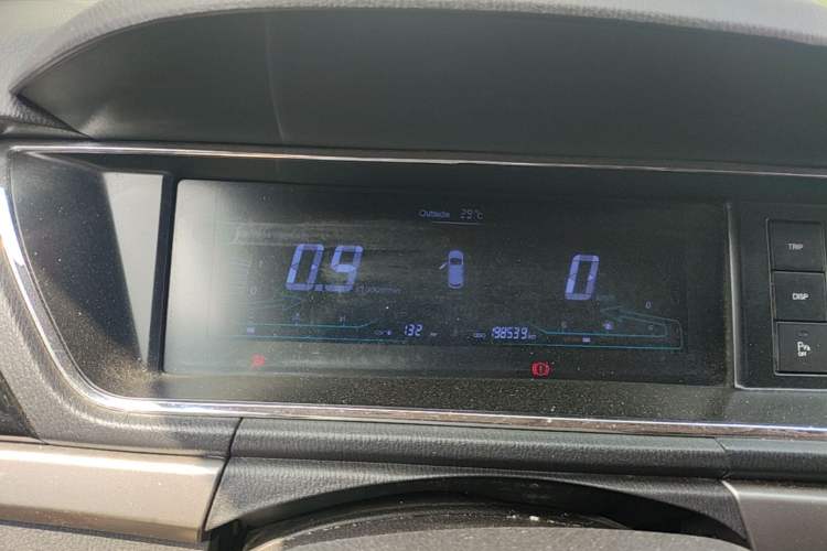 Used CHANGAN KAICHENG Oushang A600 2016 1.5L Manual Luxury 7-Seater Instrument Cluster