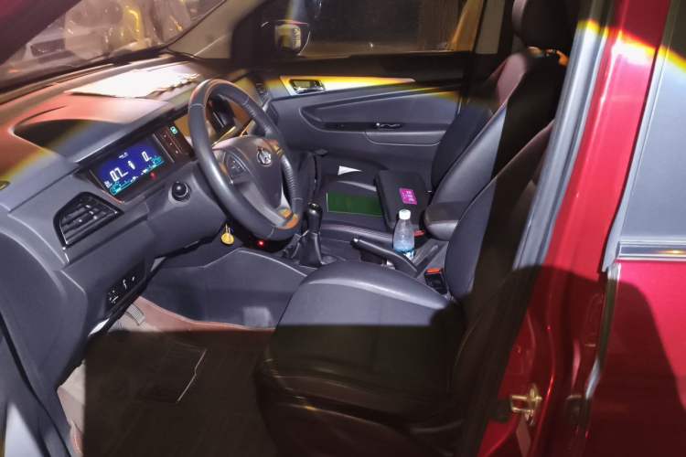 Used CHANGAN KAICHENG Oushang A600 2016 1.5L Manual Luxury 7-Seater Left Front Seat