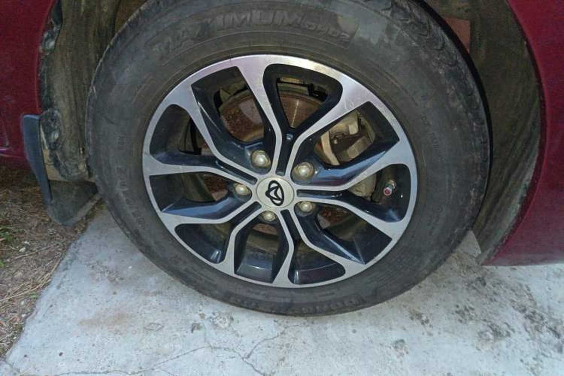 Used CHANGAN KAICHENG Oushang A600 2016 1.5L Manual Luxury 7-Seater Right Front Wheel Hub