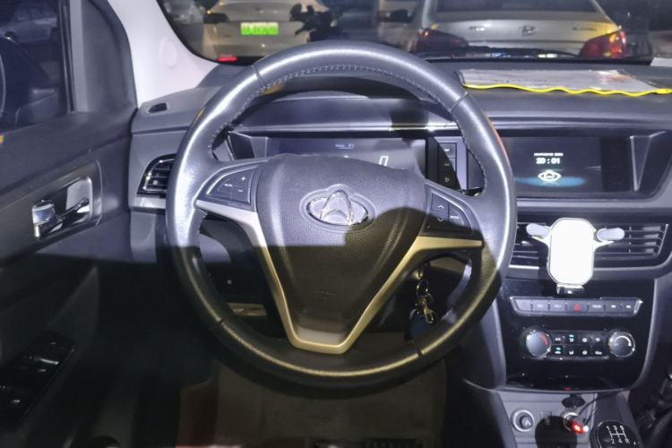 Used CHANGAN KAICHENG Oushang A600 2016 1.5L Manual Luxury 7-Seater Steering Wheel