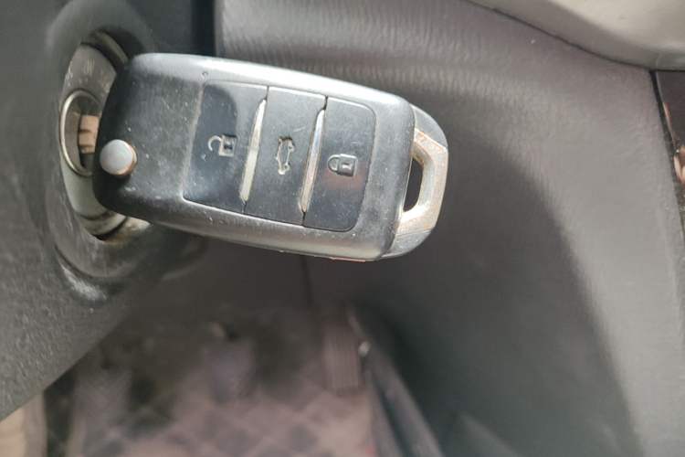 Used CHANGAN KAICHENG Oushang A600 2016 1.5L Manual Luxury 7-Seater Vehicle Key