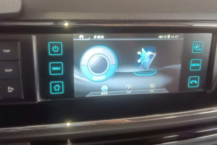 Used CHANGAN KAICHENG Oushang A600 2016 1.5L Manual Luxury 7-Seater Audio And AC Panel