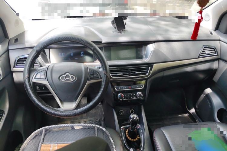Used CHANGAN KAICHENG Oushang A600 2016 1.5L Manual Luxury 7-Seater Center Console