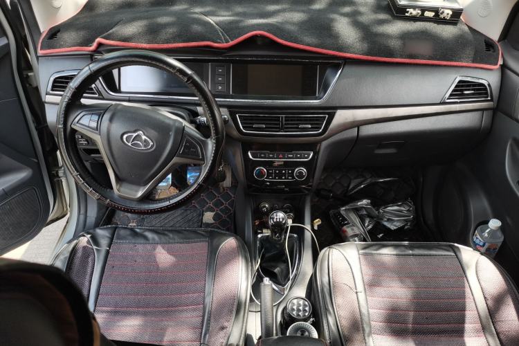 Used CHANGAN KAICHENG Oushang A600 2016 1.5L Manual Luxury 7-Seater Center Console
