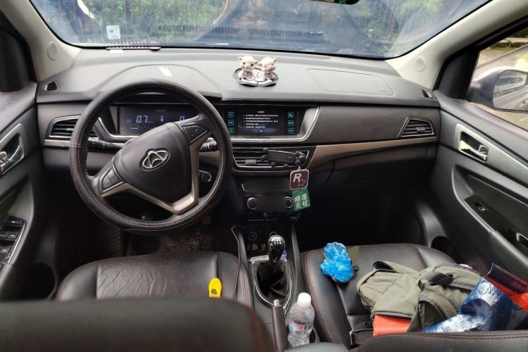 Used CHANGAN KAICHENG Oushang A600 2016 1.5L Manual Luxury 7-Seater Center Console