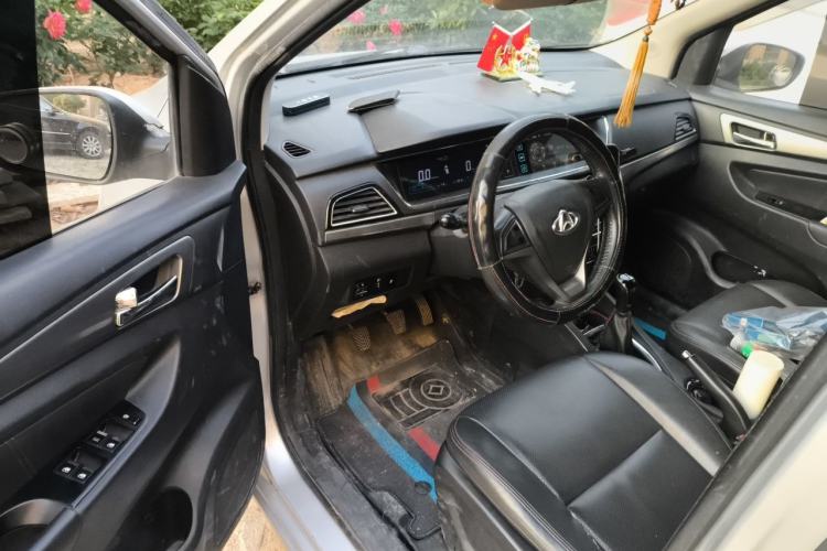 Used CHANGAN KAICHENG Oushang A600 2016 1.5L Manual Luxury 7-Seater Driver Seat