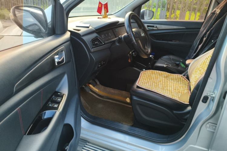 Used CHANGAN KAICHENG Oushang A600 2016 1.5L Manual Luxury 7-Seater Driver Seat