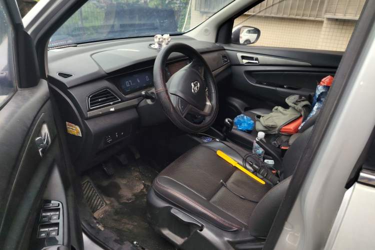 Used CHANGAN KAICHENG Oushang A600 2016 1.5L Manual Luxury 7-Seater Driver Seat