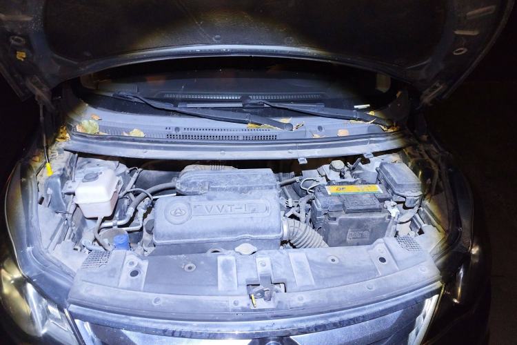 Used CHANGAN KAICHENG Oushang A600 2016 1.5L Manual Luxury 7-Seater Engine Bay