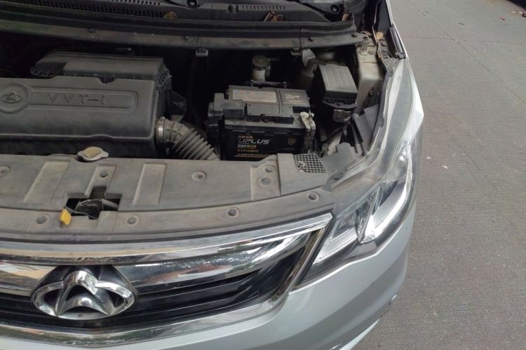 Used CHANGAN KAICHENG Oushang A600 2016 1.5L Manual Luxury 7-Seater Engine Bay Left