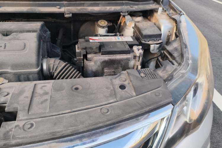 Used CHANGAN KAICHENG Oushang A600 2016 1.5L Manual Luxury 7-Seater Engine Bay Left