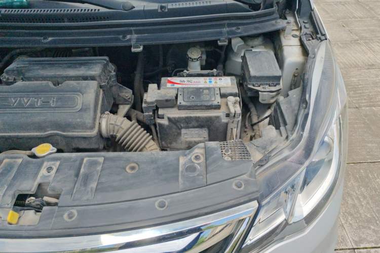 Used CHANGAN KAICHENG Oushang A600 2016 1.5L Manual Luxury 7-Seater Engine Bay Left