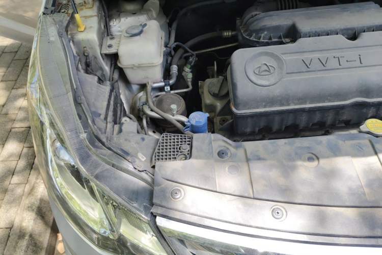 Used CHANGAN KAICHENG Oushang A600 2016 1.5L Manual Luxury 7-Seater Engine Bay Right