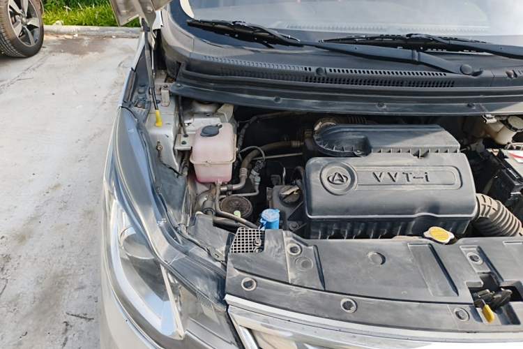 Used CHANGAN KAICHENG Oushang A600 2016 1.5L Manual Elite 7-Seater Engine Bay Right