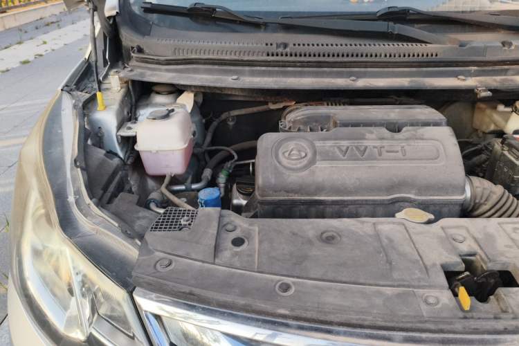 Used CHANGAN KAICHENG Oushang A600 2016 1.5L Manual Luxury 7-Seater Engine Bay Right