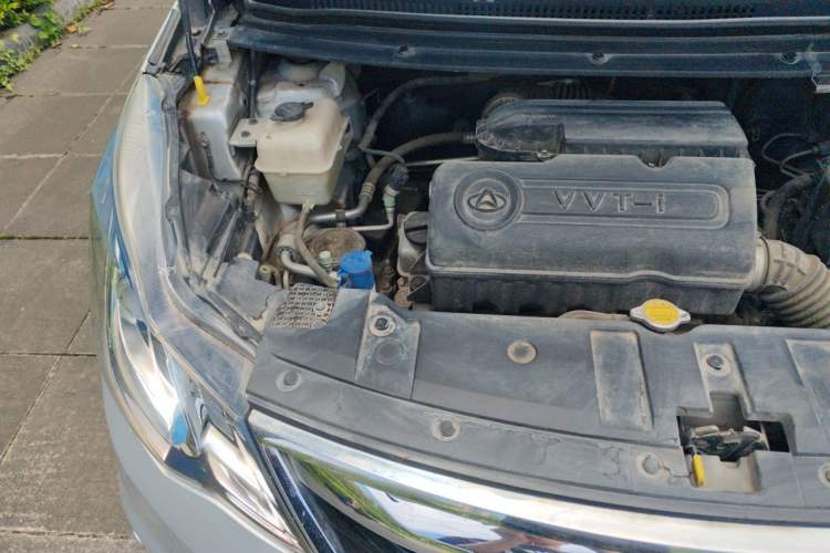 Used CHANGAN KAICHENG Oushang A600 2016 1.5L Manual Luxury 7-Seater Engine Bay Right