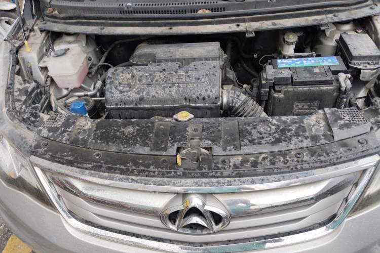 Used CHANGAN KAICHENG Oushang A600 2016 1.5L Manual Elite 7-Seater Engine Bay