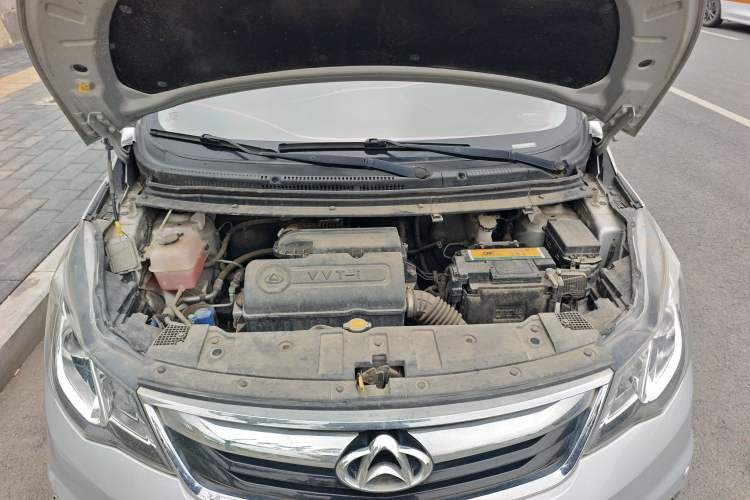 Used CHANGAN KAICHENG Oushang A600 2016 1.5L Manual Luxury 7-Seater Engine Bay