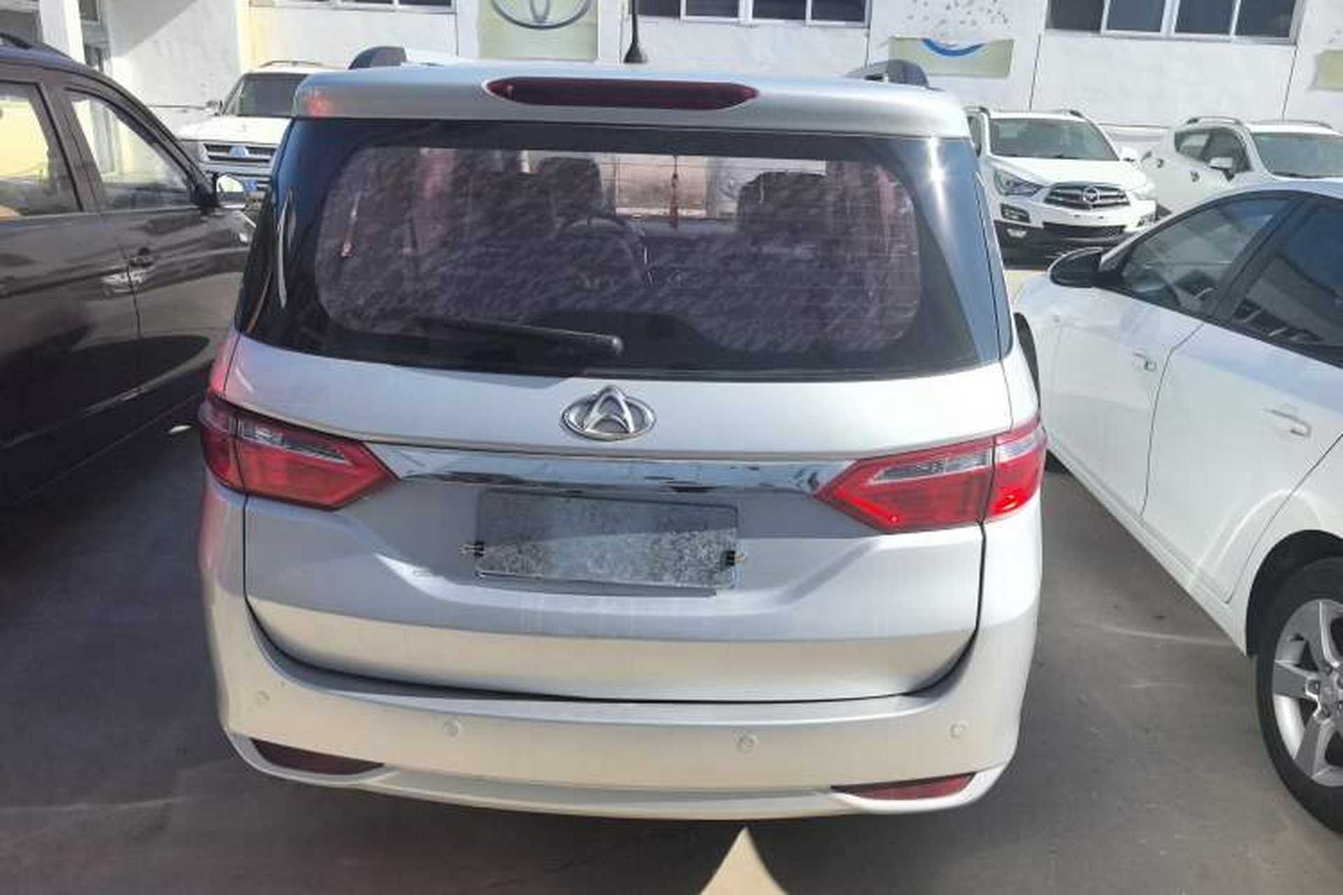 Used CHANGAN KAICHENG Oushang A600 2016 1.5L Manual Luxury 6-Seater Exterior 4