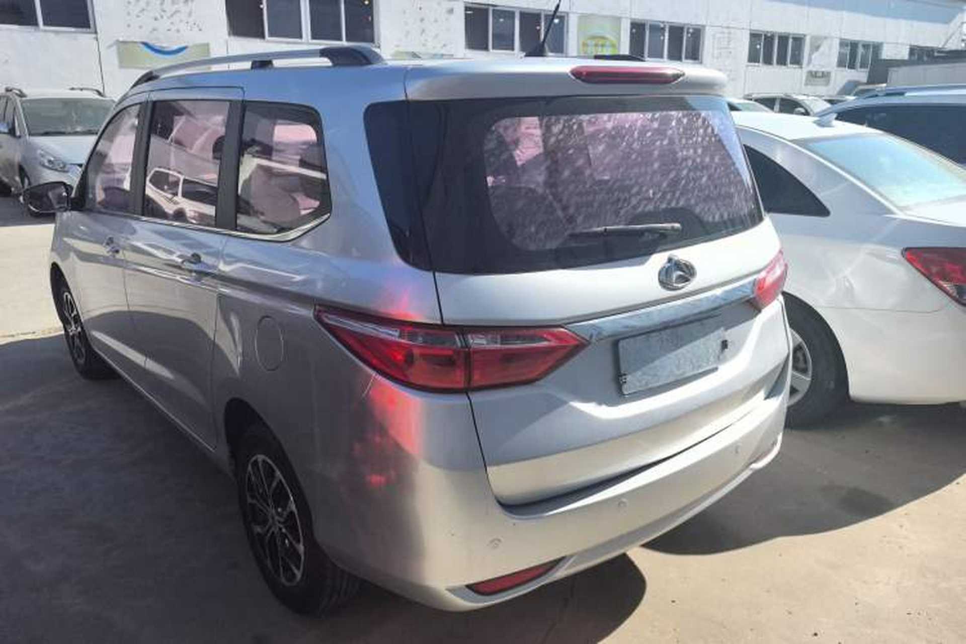 Used CHANGAN KAICHENG Oushang A600 2016 1.5L Manual Luxury 6-Seater Exterior 5