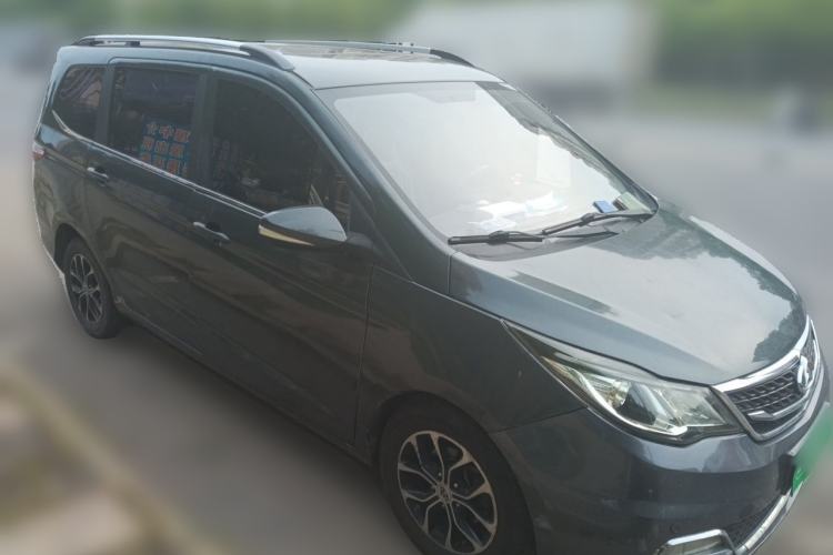 Used CHANGAN KAICHENG Oushang A600 2016 1.5L Manual Luxury 7-Seater Front Right 45 Deg