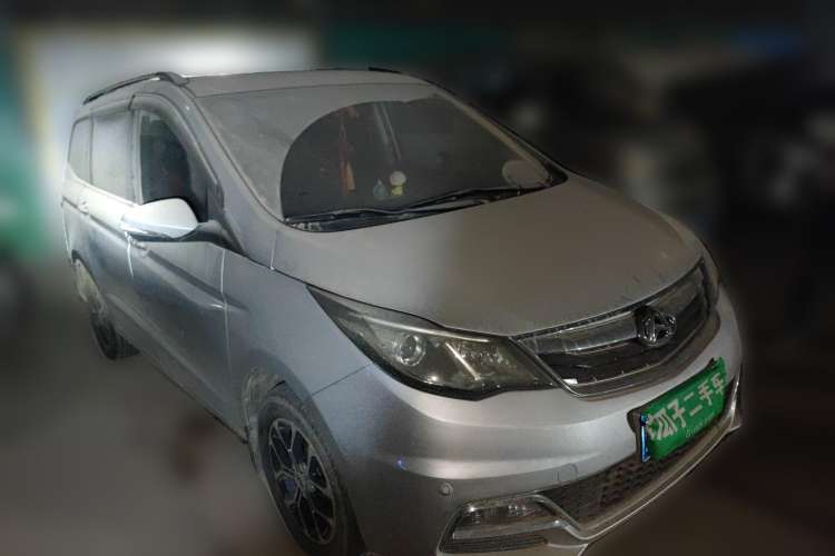 Used CHANGAN KAICHENG Oushang A600 2016 1.5L Manual Luxury 7-Seater Front Right 45 Deg