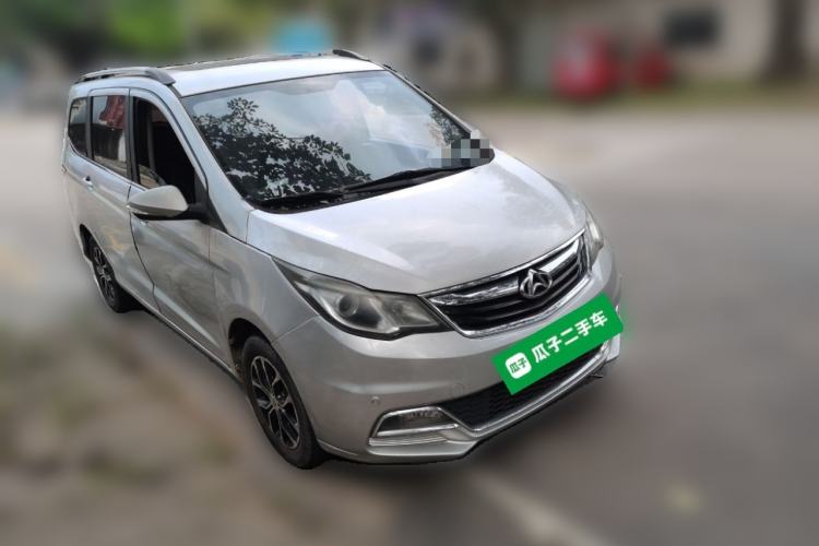 Used CHANGAN KAICHENG Oushang A600 2016 1.5L Manual Luxury 7-Seater Front Right 45 Deg