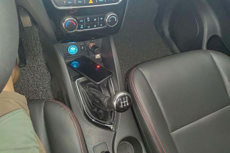 Used CHANGAN KAICHENG Oushang A600 2016 1.5L Manual Elite 7-Seater Gear Lever