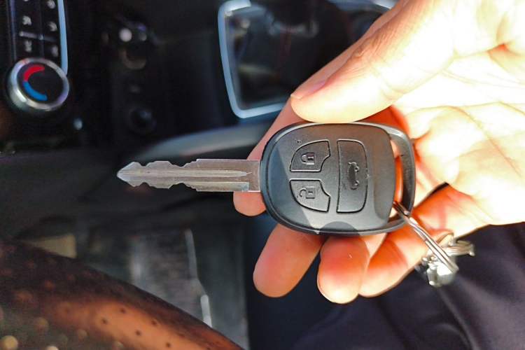 Used CHANGAN KAICHENG Oushang A600 2016 1.5L Manual Elite 7-Seater Gear Lever