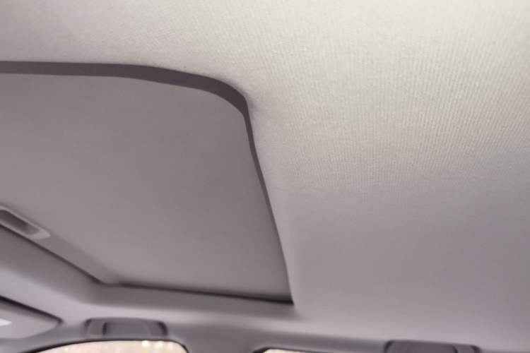 Used CHANGAN KAICHENG Oushang A600 2016 1.5L Manual Luxury 7-Seater Headliner