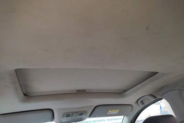 Used CHANGAN KAICHENG Oushang A600 2016 1.5L Manual Luxury 7-Seater Headliner