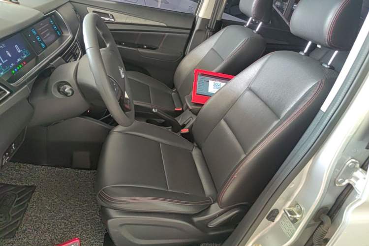 Used CHANGAN KAICHENG Oushang A600 2016 1.5L Manual Elite 7-Seater Left Front Seat