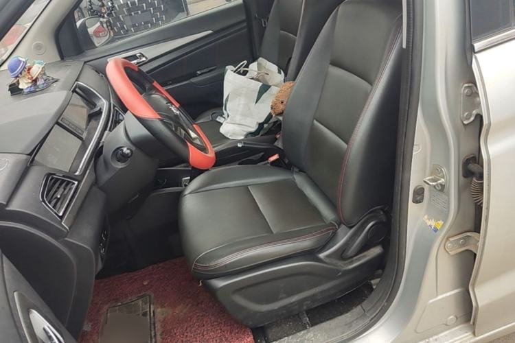 Used CHANGAN KAICHENG Oushang A600 2016 1.5L Manual Luxury 7-Seater Left Front Seat