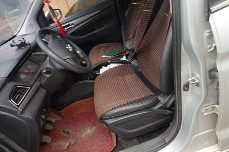 Used CHANGAN KAICHENG Oushang A600 2016 1.5L Manual Elite 7-Seater Left Front Seat