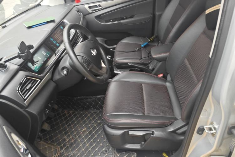 Used CHANGAN KAICHENG Oushang A600 2016 1.5L Manual Luxury 7-Seater Left Front Seat