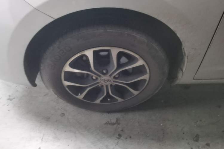 Used CHANGAN KAICHENG Oushang A600 2016 1.5L Manual Luxury 7-Seater Left Front Wheel Hub