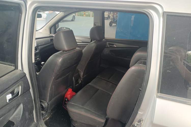 Used CHANGAN KAICHENG Oushang A600 2016 1.5L Manual Luxury 7-Seater Left Rear Seat