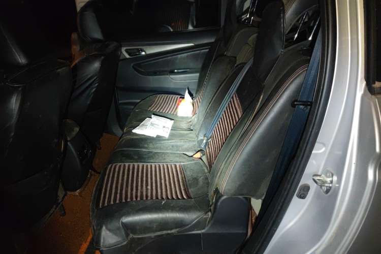 Used CHANGAN KAICHENG Oushang A600 2016 1.5L Manual Luxury 7-Seater Left Rear Seat