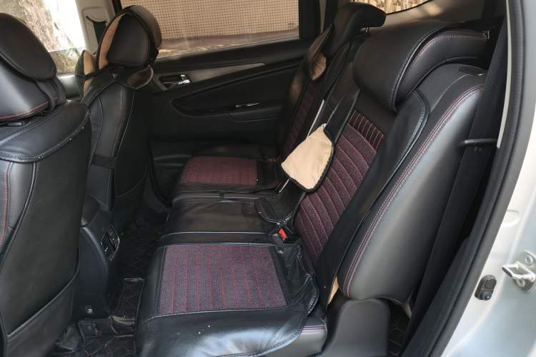 Used CHANGAN KAICHENG Oushang A600 2016 1.5L Manual Luxury 7-Seater Left Rear Seat