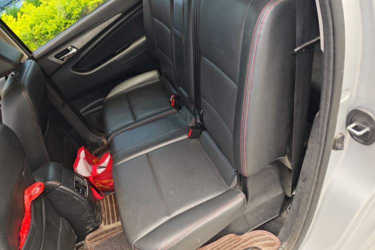 Used CHANGAN KAICHENG Oushang A600 2016 1.5L Manual Luxury 7-Seater Left Rear Seat
