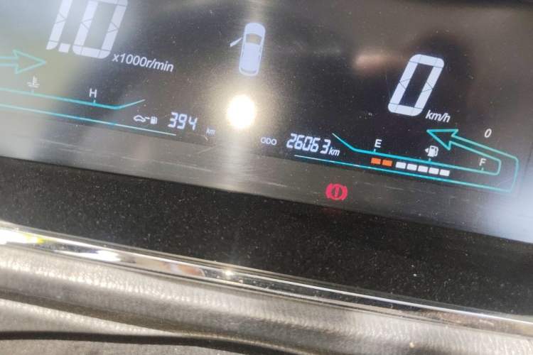 Used CHANGAN KAICHENG Oushang A600 2016 1.5L Manual Luxury 7-Seater Odometer Close Up