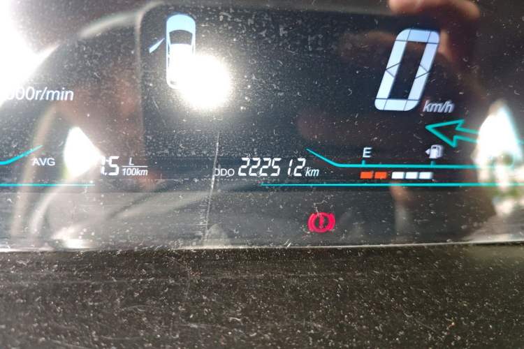 Used CHANGAN KAICHENG Oushang A600 2016 1.5L Manual Luxury 7-Seater Odometer Close Up