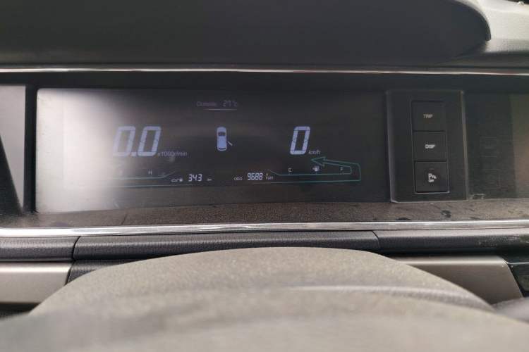 Used CHANGAN KAICHENG Oushang A600 2016 1.5L Manual Luxury 7-Seater Odometer Close Up