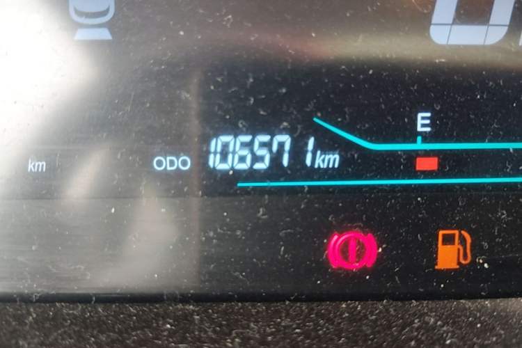 Used CHANGAN KAICHENG Oushang A600 2016 1.5L Manual Luxury 7-Seater Odometer Close Up