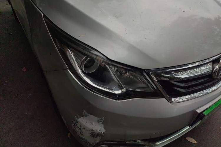 Used CHANGAN KAICHENG Oushang A600 2016 1.5L Manual Luxury 7-Seater Right Front Headlight