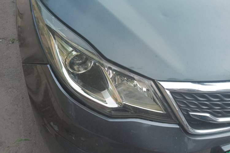 Used CHANGAN KAICHENG Oushang A600 2016 1.5L Manual Luxury 7-Seater Right Front Headlight