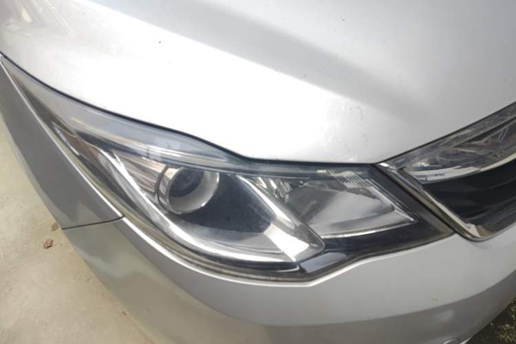 Used CHANGAN KAICHENG Oushang A600 2016 1.5L Manual Elite 7-Seater Right Front Headlight