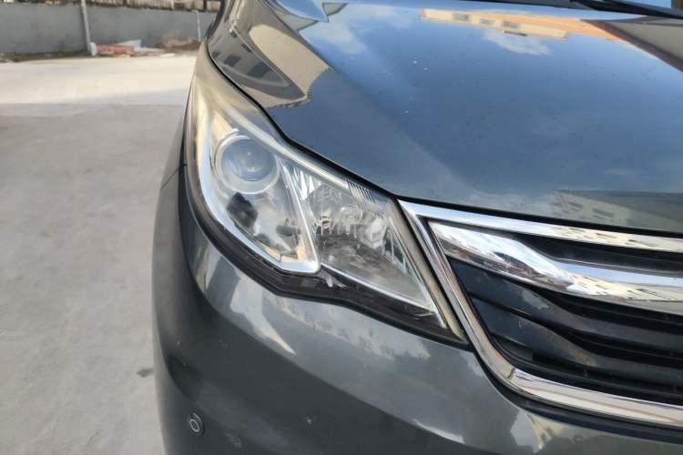 Used CHANGAN KAICHENG Oushang A600 2016 1.5L Manual Luxury 7-Seater Right Front Headlight
