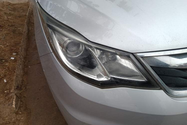 Used CHANGAN KAICHENG Oushang A600 2016 1.5L Manual Elite 7-Seater Right Front Headlight